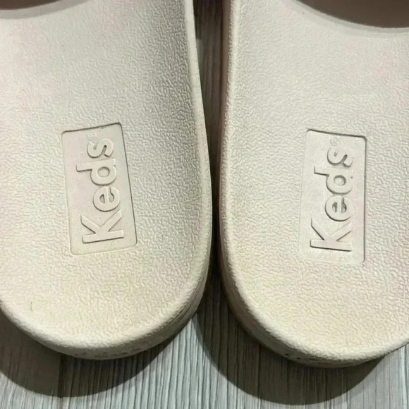 KEDS  women’s BLISS II SOLID Slide - Picture 3 of 4